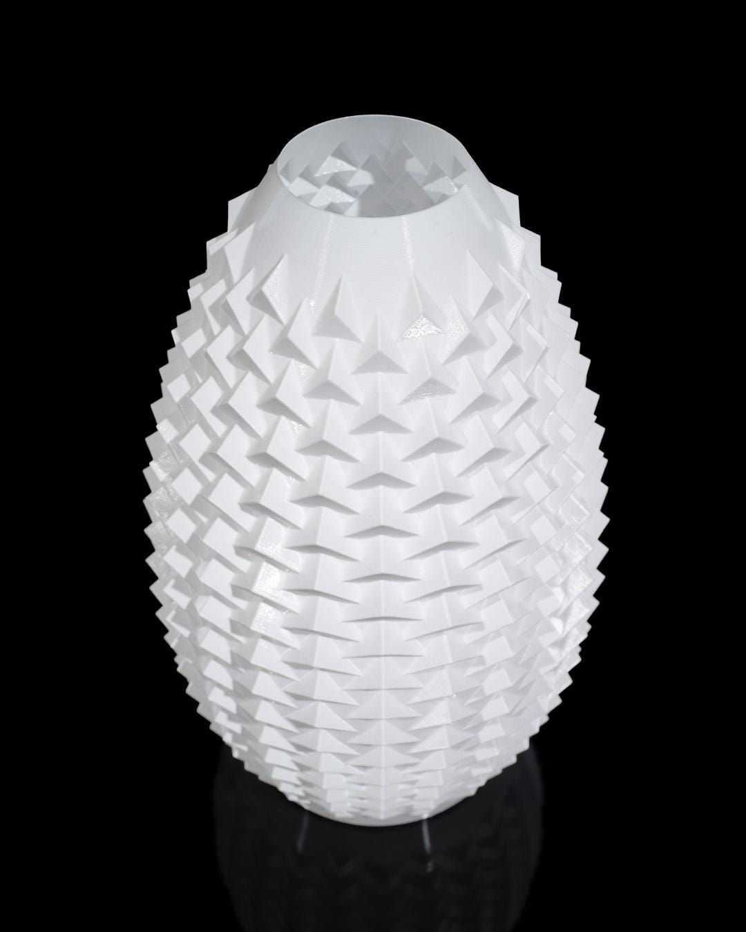 Point Vase – Handmade with Love and Sustainability