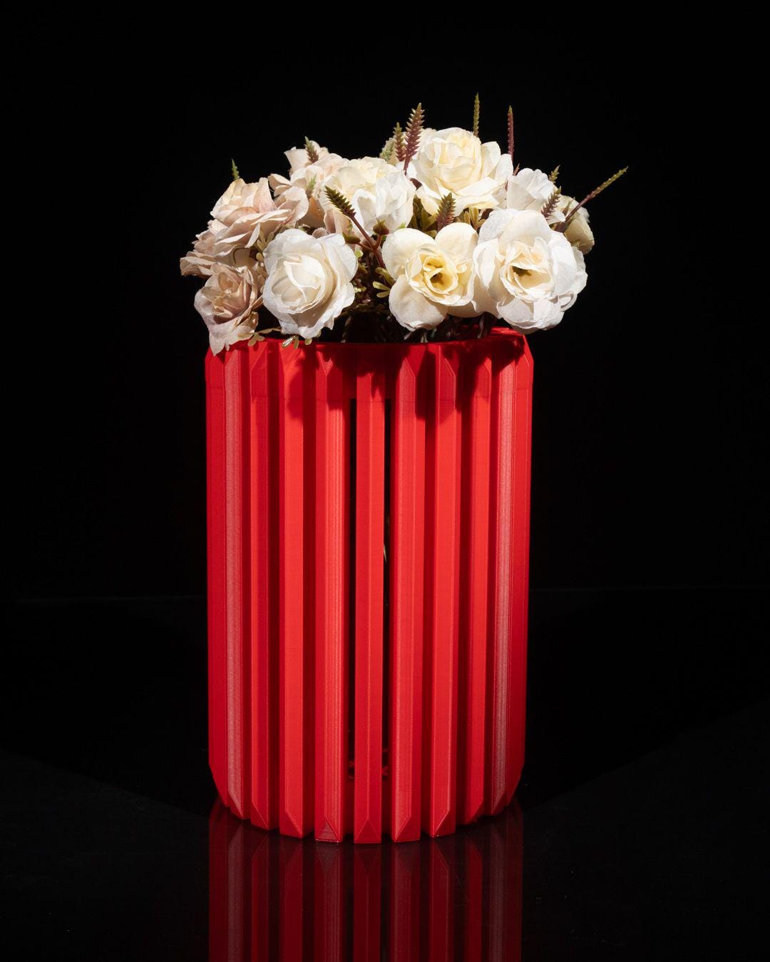 Modern Geometric Red Vase – Contemporary Sustainable Design