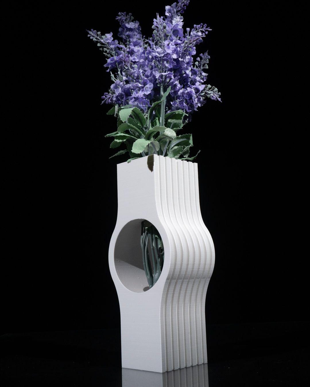 Halo Vase – Modern Sculptural Design | Eco-Friendly Home Accent