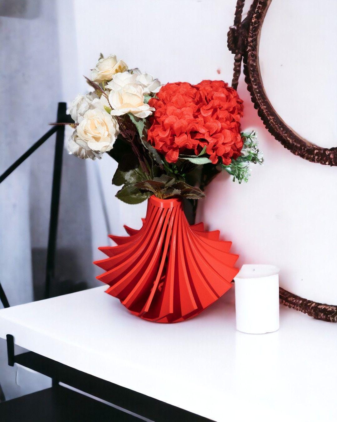 Elegant Spiral Vase – 3D Printed Home Decor