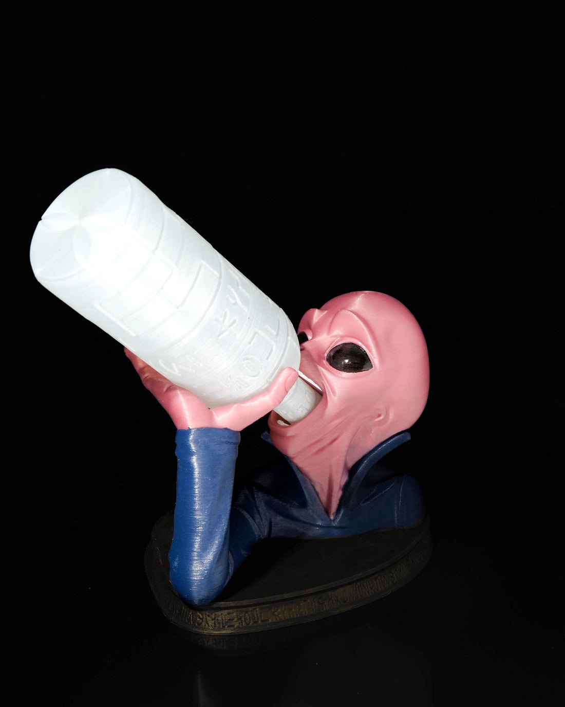 Alien Wine Holder | Funny Bottle Display Stand | Handmade Eco Friendly PLA | Unique Bar Decor