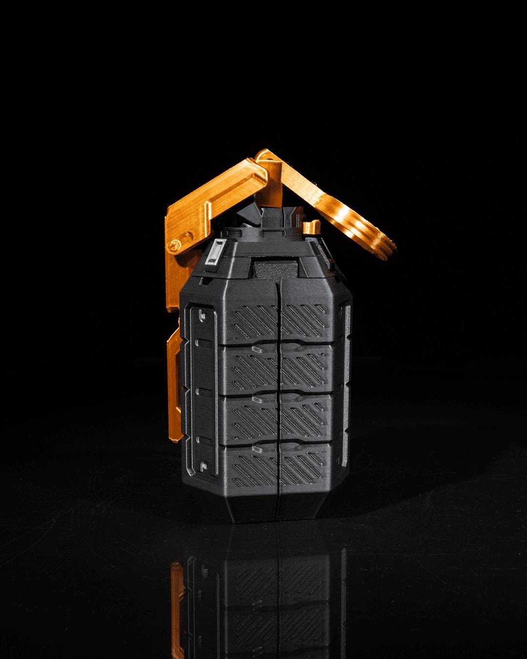 Grenade Controller Holder – Gaming Desk Accessory – 3D Printed PLA Stand – Cool Gift for Gamers – Black & Gold Gamepad Holder