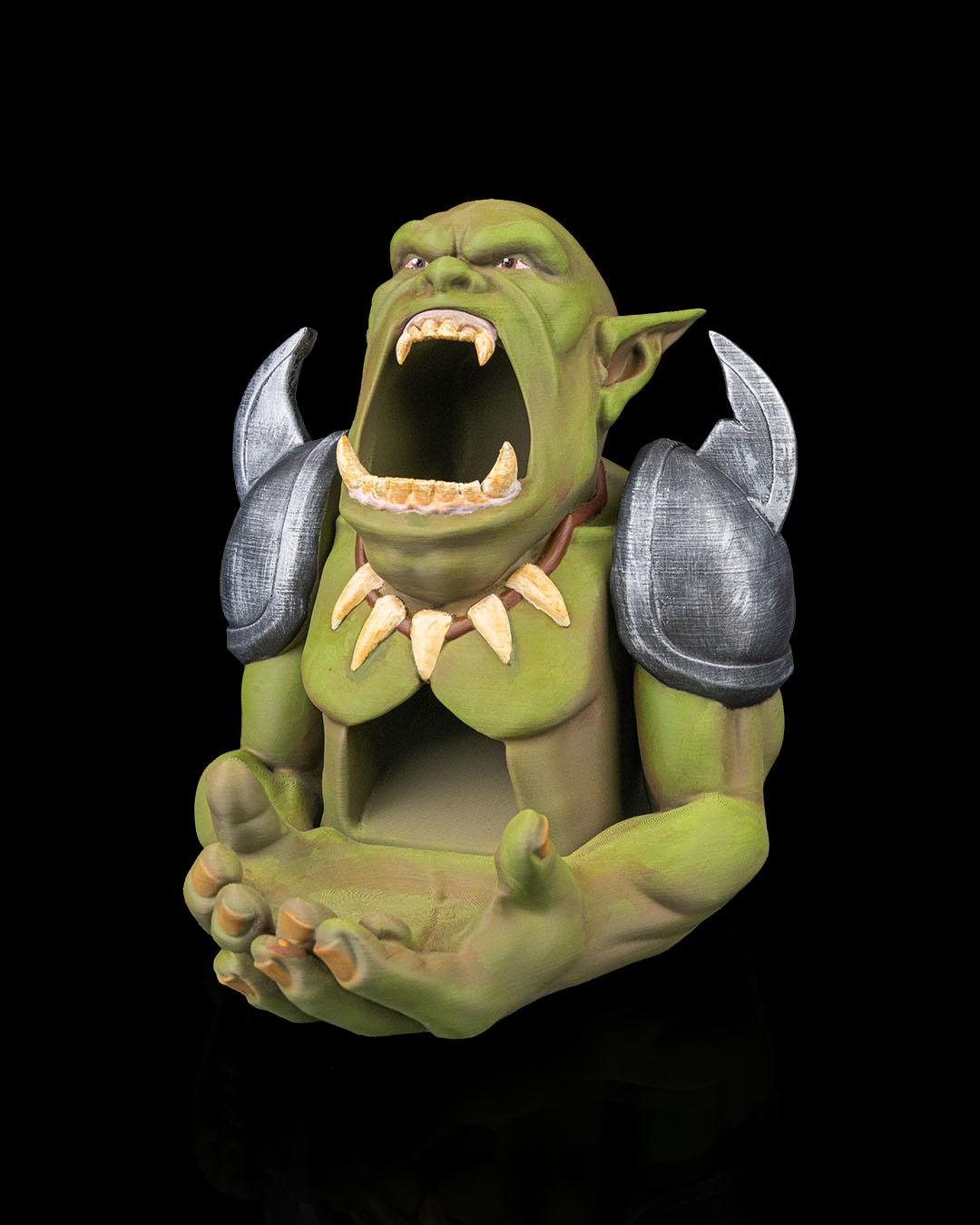 Hand-Painted Hungry Orc Dice Tower – 23cm Multicolor 3D Printed Dice Roller – Fantasy RPG & DnD Tabletop Gift – Orc Statue