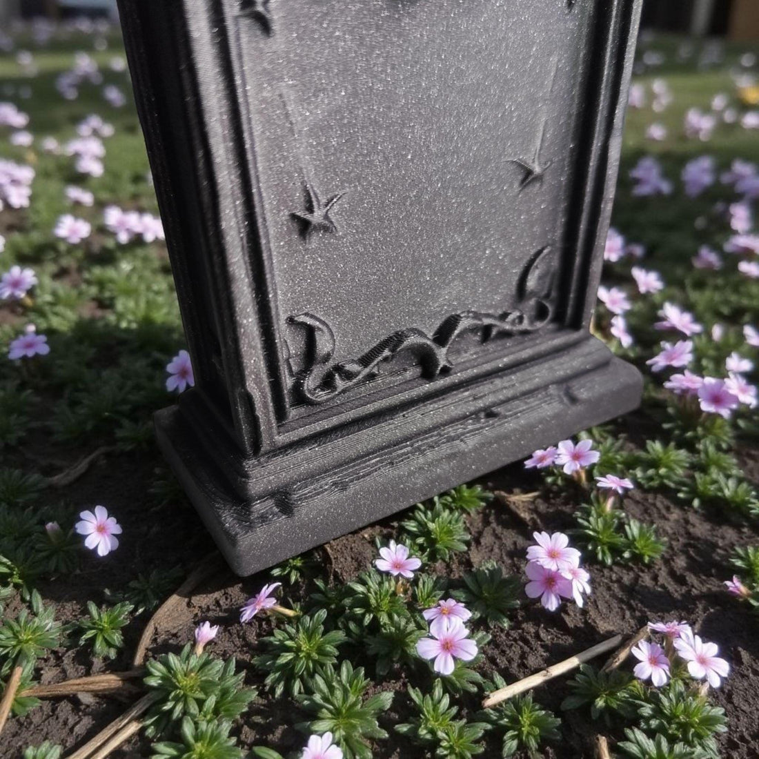 Halloween Tombstone Sculpture Spooky Graveyard Decor