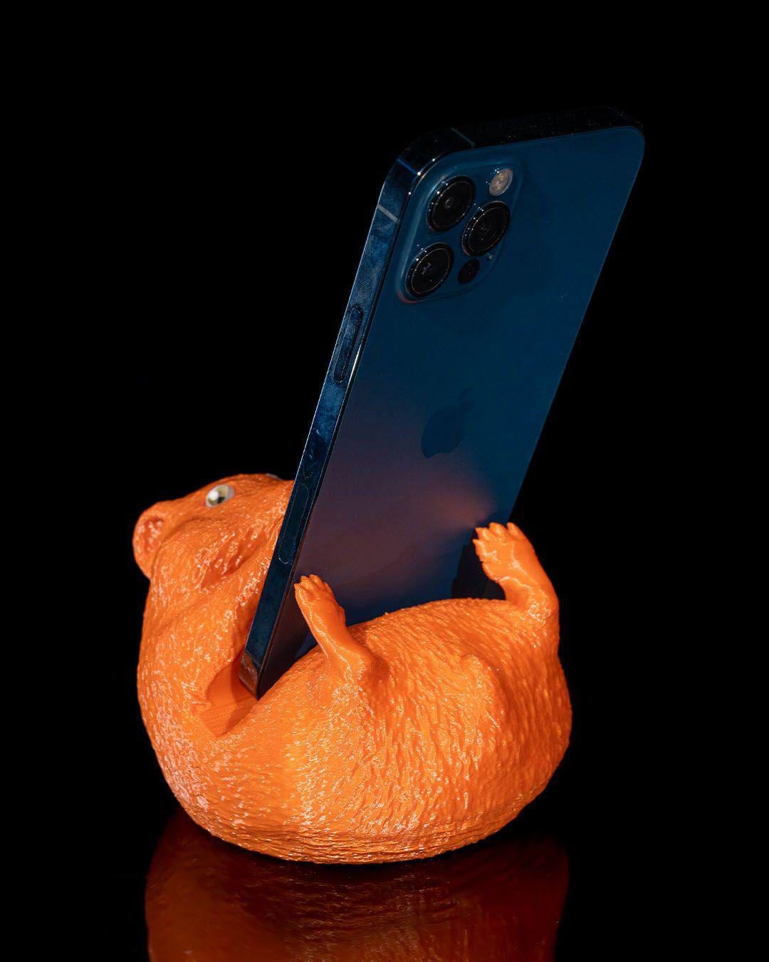 Social Media Hamster – 3D Printed Funny Desk Figurine for Gamers & Collectors