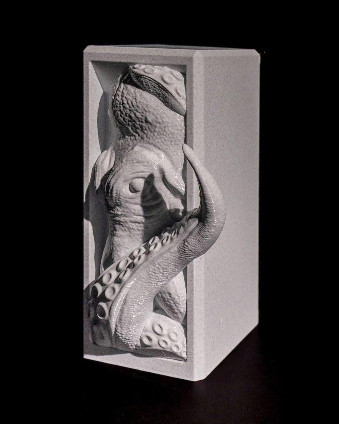 Book Nook “Library Fine” – 3D Printed Miniature Library Bookshelf Decor