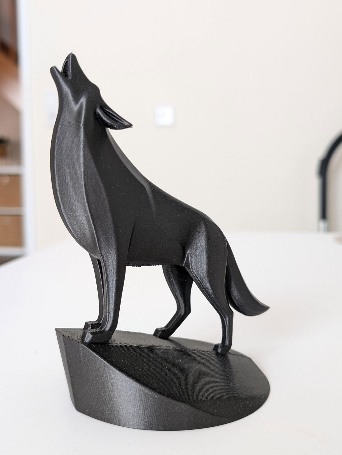 Low Poly Wolf Howling Sculpture Minimalist Animal Home Decor