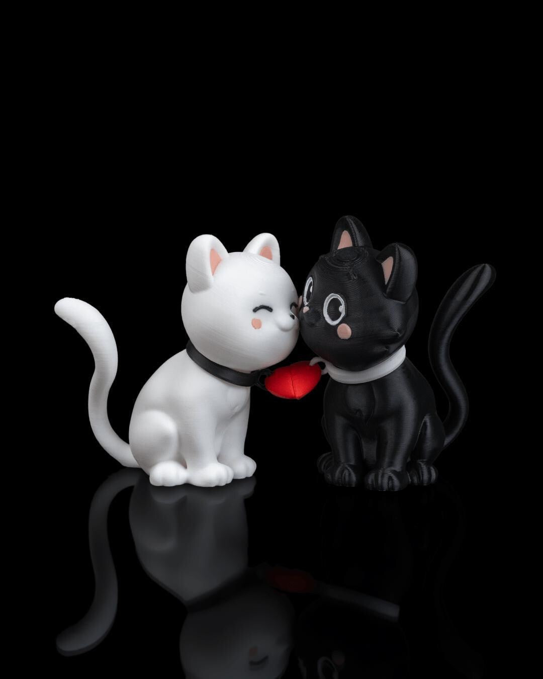Hand Painted 3D Printed Love Cats – Valentine's Day Gift