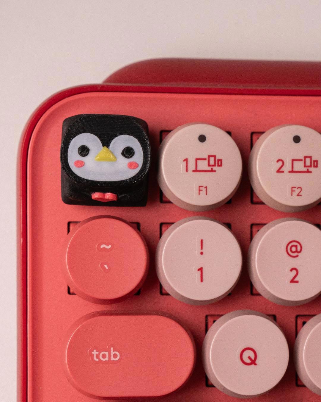 Penguin Keycap – Arctic Typing Buddy