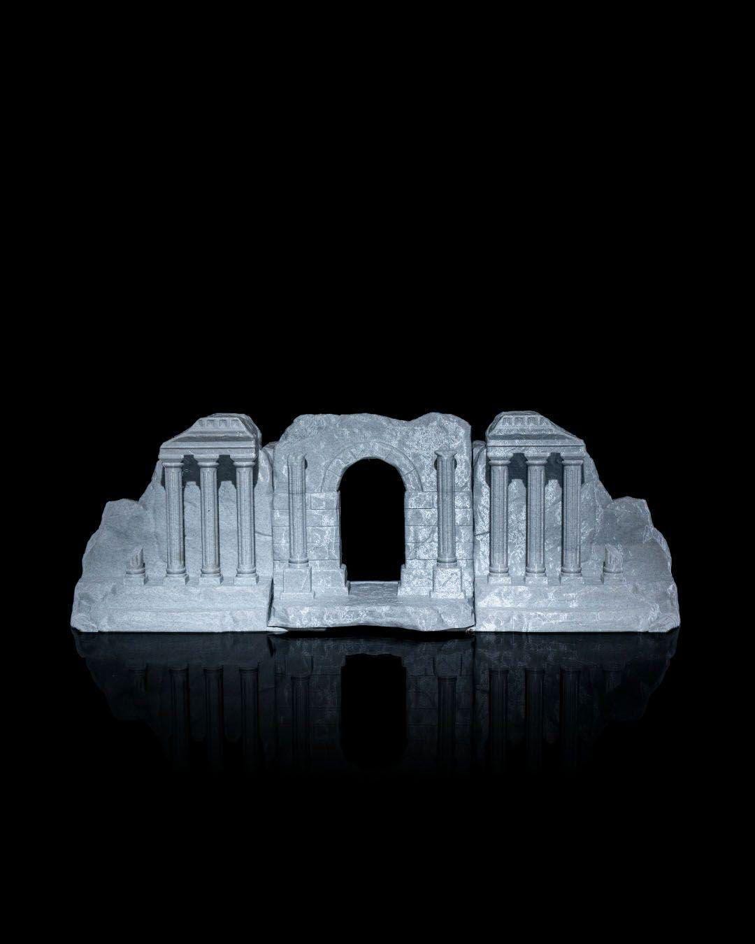 Ancient Ruins Bookends – 3D Printed Decorative Shelf Art