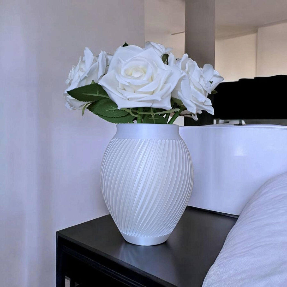 Versa Grooved Vase | Handmade Modern Sculpture | Luxury Decorative Vase | Eco Friendly PLA Home Decor