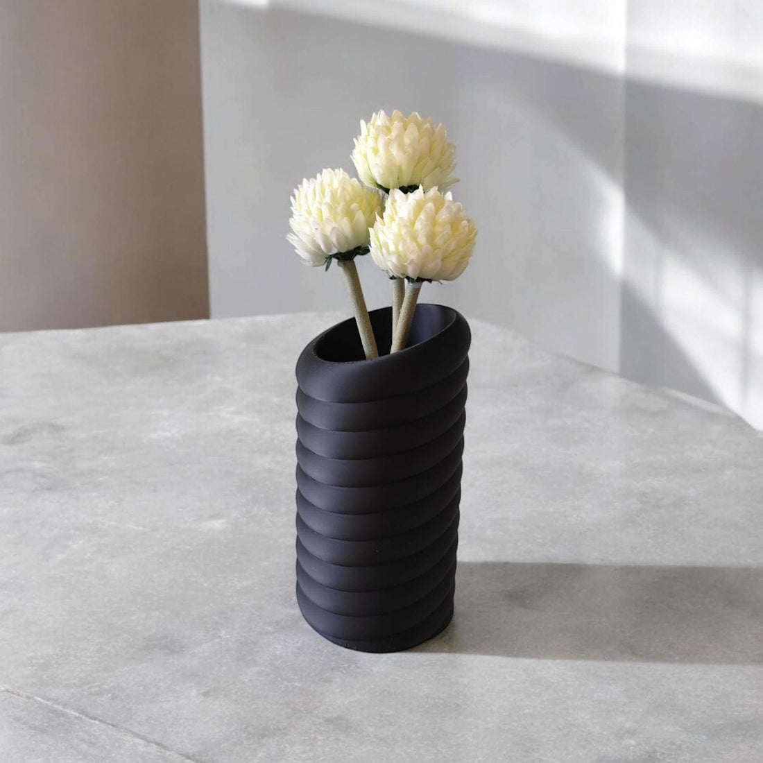 Swirly Vase | Handmade Modern Sculptural Decor | Artistic Ring Structure Vase | Eco Friendly PLA