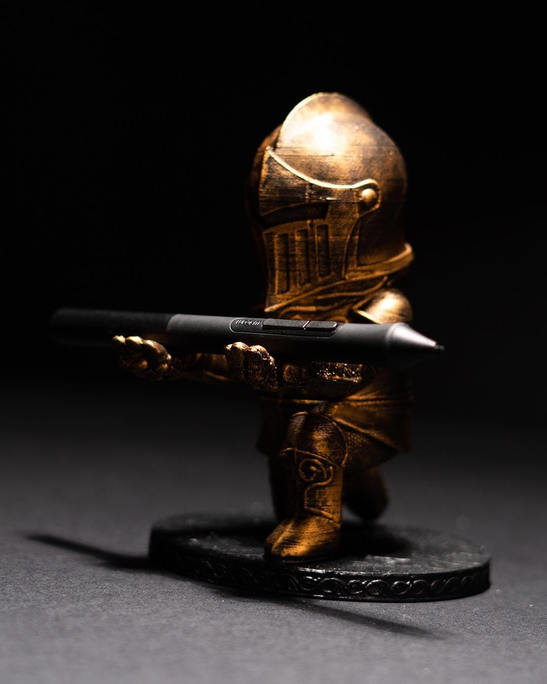 Knight Pen Holder | Handmade Eco Friendly PLA | Desk Organizer Gift | Unique Display Stand