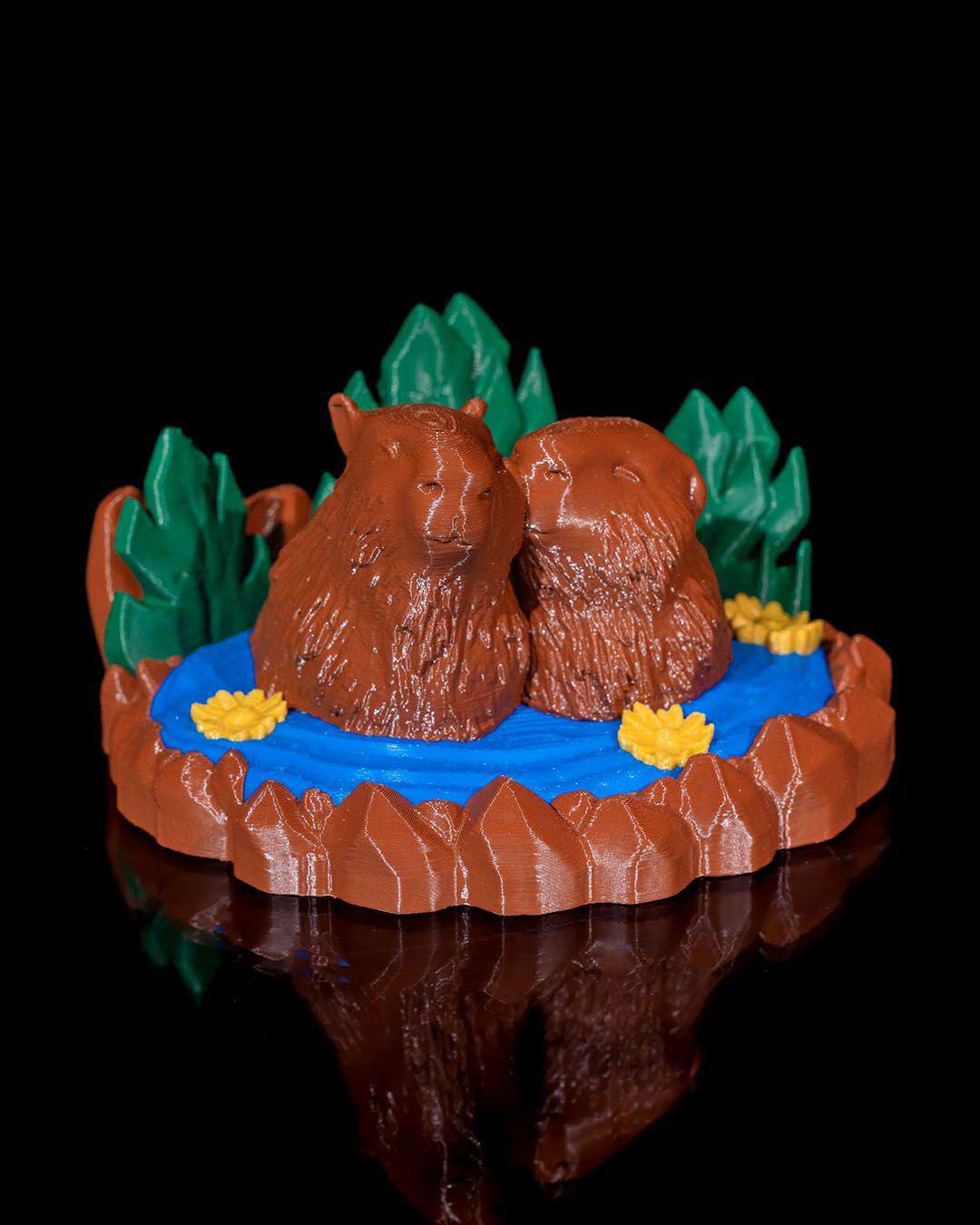 Capybara Couple Figurine | 3D Printed Romantic Animal Sculpture