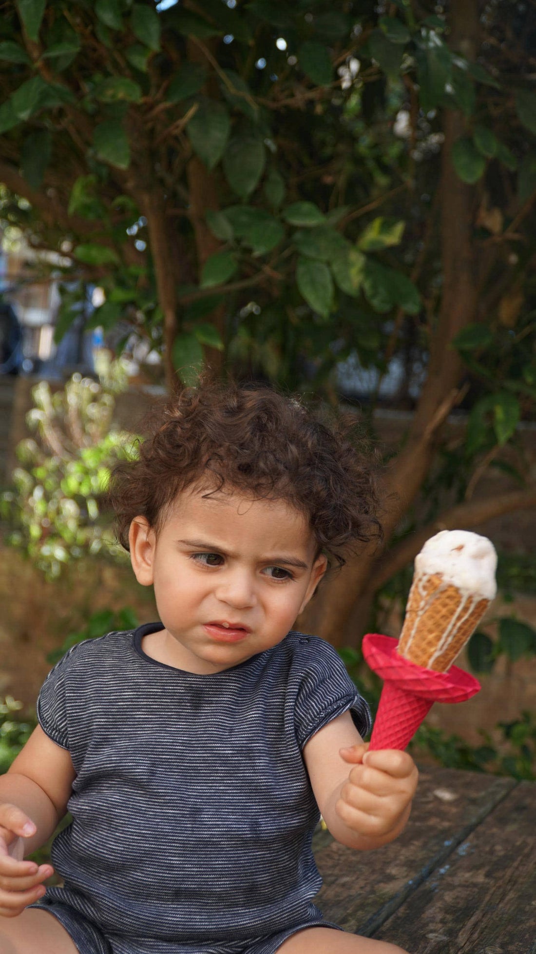 Ice Cream Holder – Fun Dessert Accessory for Kids and Adults