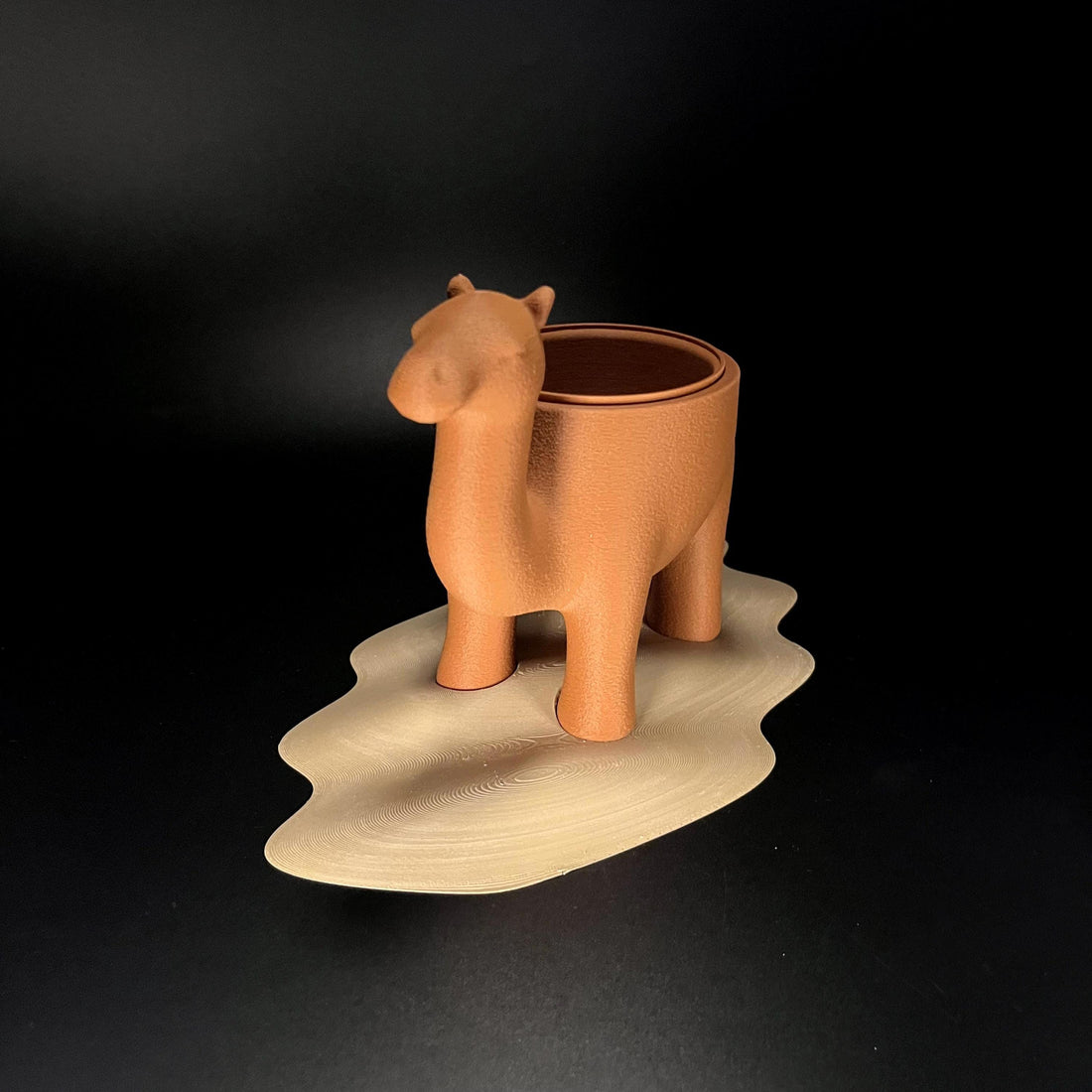 CamelPot Sculptural Planter – Decorative Animal Plant Pot