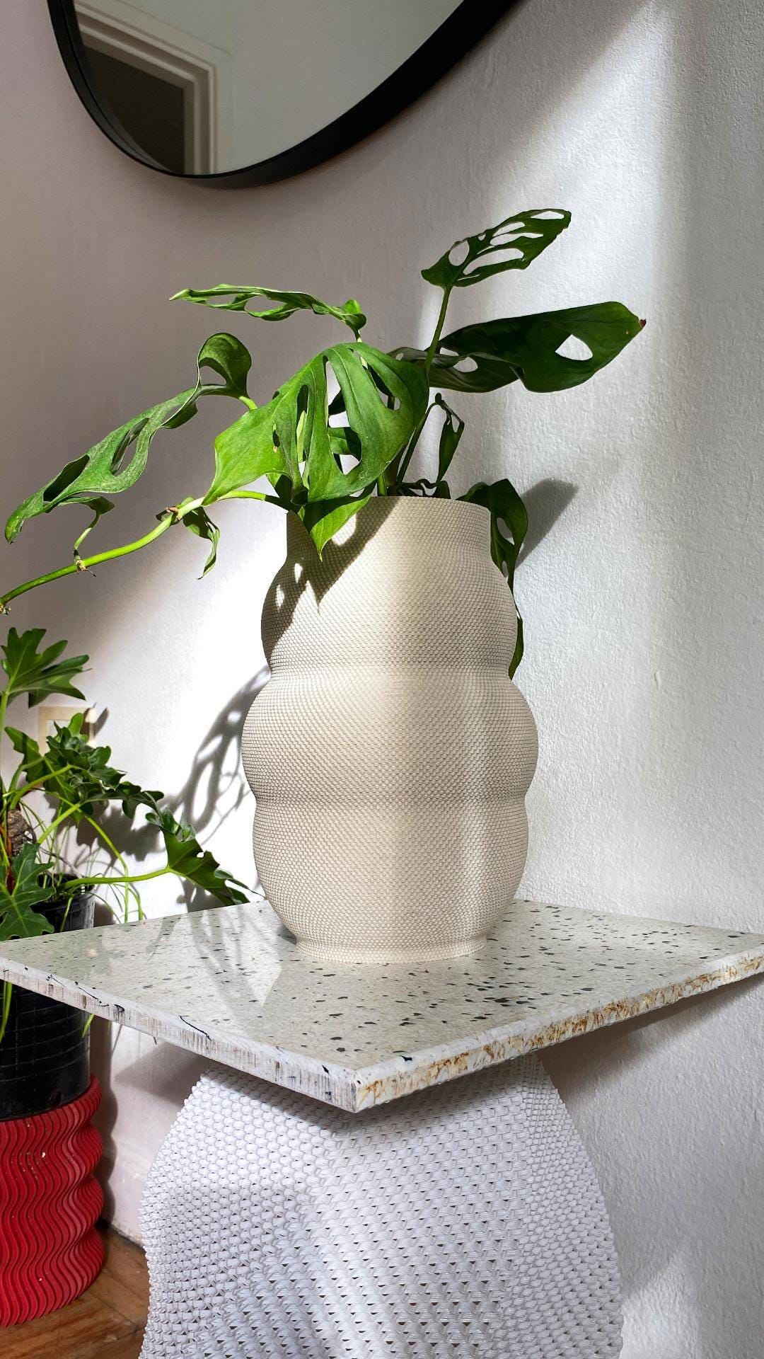 Rolo Ripple Texture Vase – Organic Modern Home Decor – Sculptural Flower Vase – Housewarming Gift
